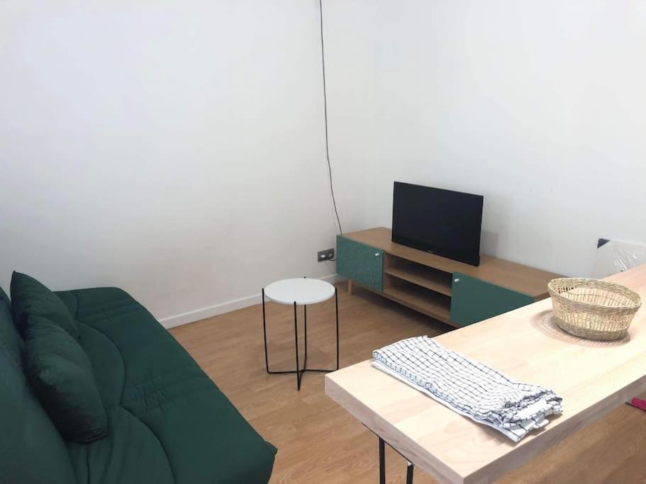 Studio Confortable Pres De Paris Apartment Villejuif Ngoại thất bức ảnh
